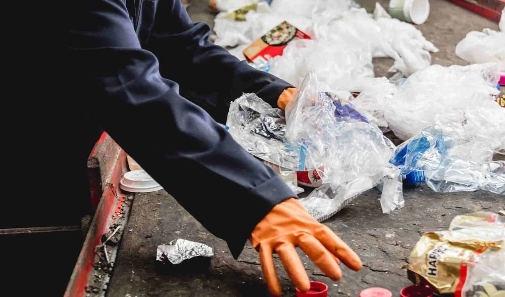 La lunga crisi del riciclo della plastica